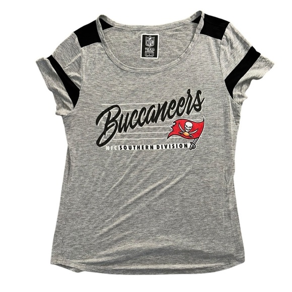 NFL Team Apparel Tampa Bay Buccaneers Women’s Size Large Gray Shirt Football - Picture 6 of 6